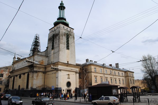 костел кларисок, оренда житла Львів